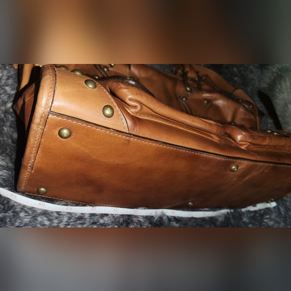 BE&D BROWN LEATHER HANDBAG WITH HANDLES AND CROSS BODY STRAP SUPER CLEAN! - Picture 13 of 16